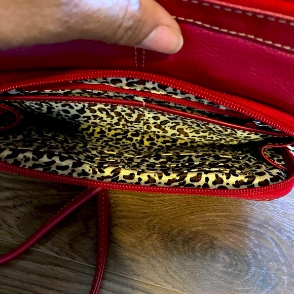 ili New York Leather Cross Body Bag - Bright Red - Picture 4 of 10